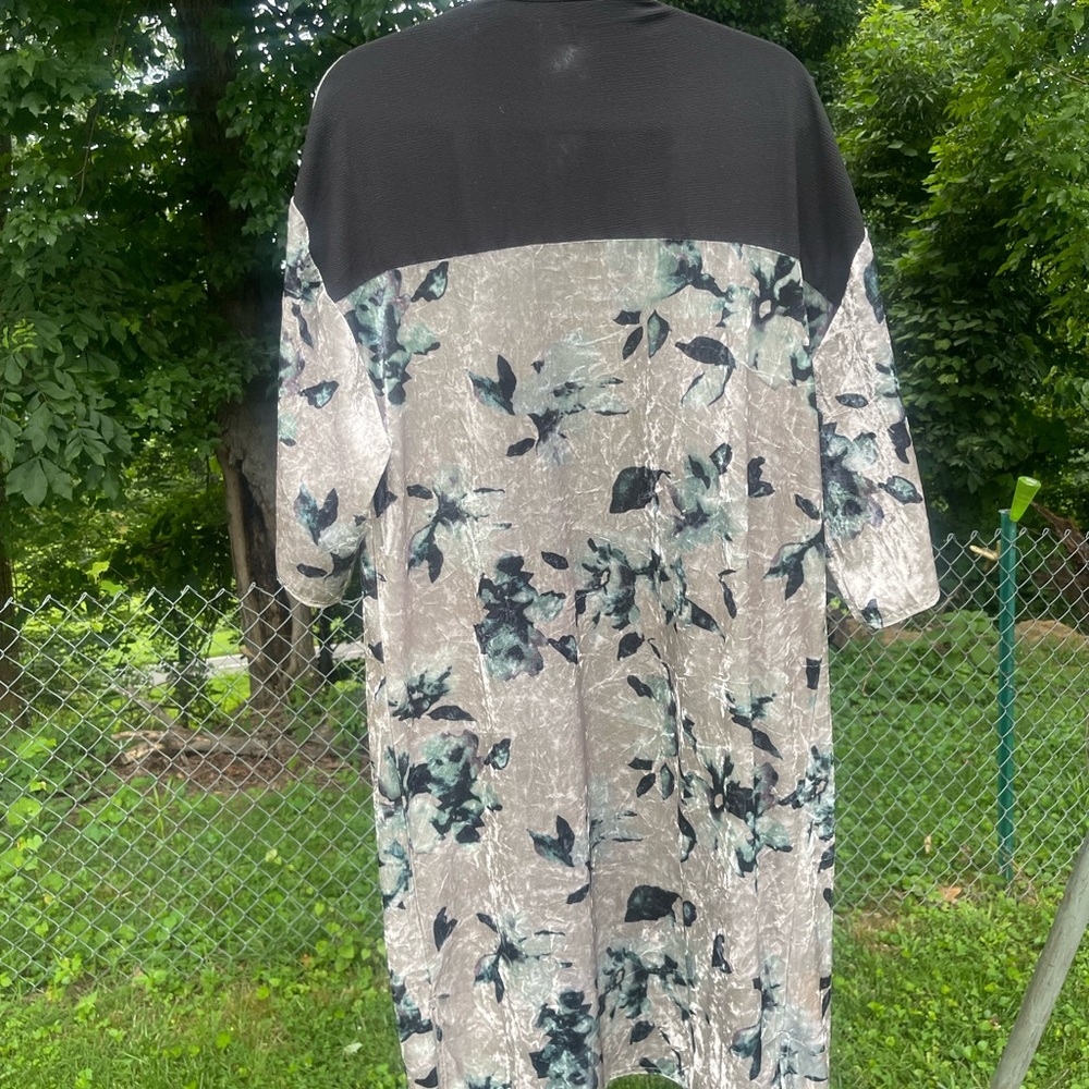 Velvet Kimono Duster - Picture 3 of 4